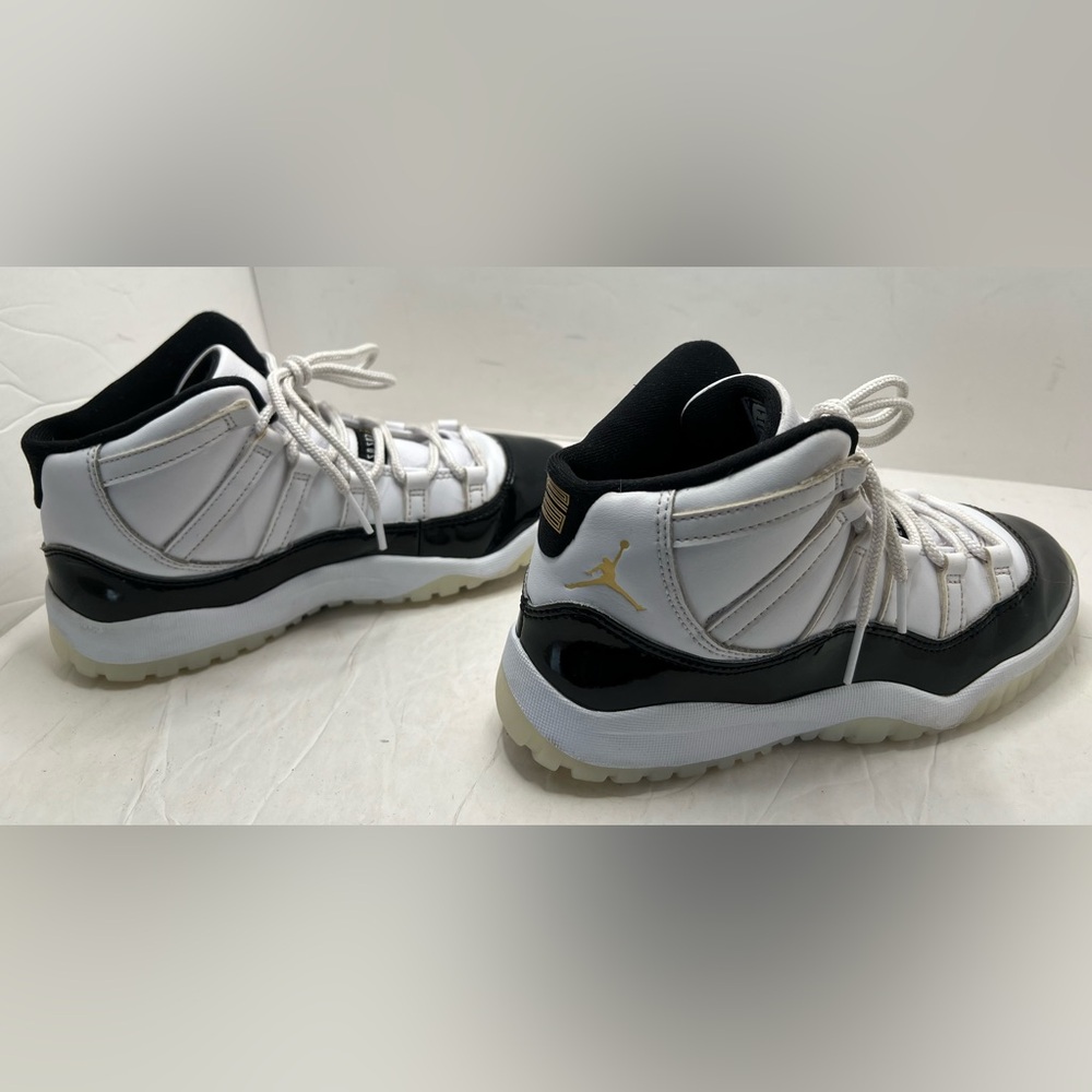 Jordan 11 Retro Mid Gratitude / Defining Moments Size 3y